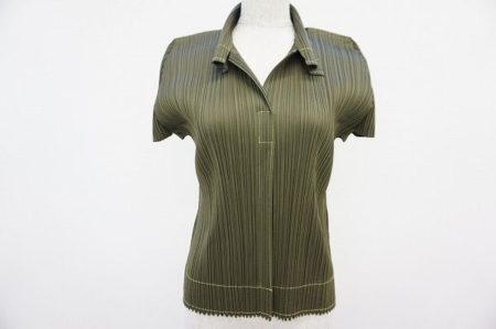 オフィスカジュアルに最適な一枚！プリーツプリーズのカットソーを買取しました
