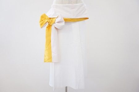 大胆にデザインされた腰巻のリボンが印象的。エトロのフレアスカートを買取しました