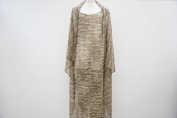 イブニングドレスの品格。ミッソーニのニットワンピース+ストールを買取しました