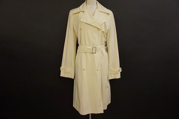 かっこいい女性を目指すなら。マックスマーラのトレンチコートを買取しました。