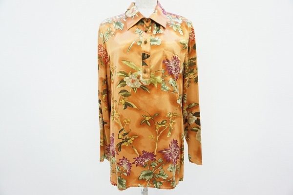 あなたの春の装いを更に彩ります。エトロの鮮やかな花柄シャツを買取しました
