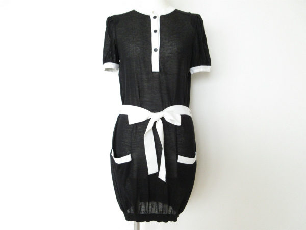 見所多し!セクシーとキュートが共存する、モスキーノのワンピースを買取しました