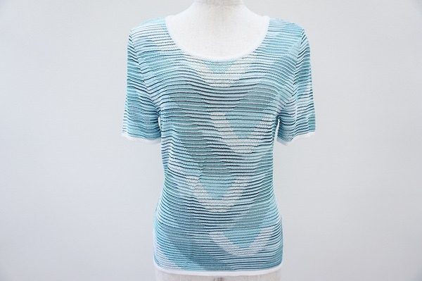 リゾート感のあるパターンが印象的な、ミッソーニの半袖カットソーを買取しました