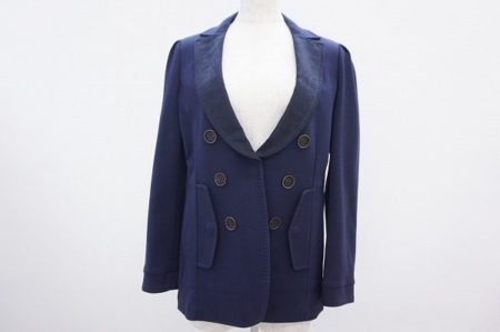 ブルネロクチネリで上質なオフを過ごして欲しい。襟元が個性的なジャケットを買取しました