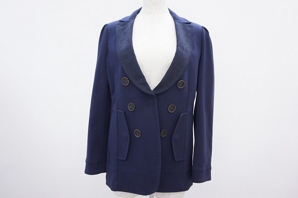 ブルネロクチネリで上質なオフを過ごして欲しい。襟元が個性的なジャケットを買取しました