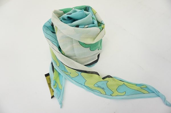 爽やかなカラーとデザイン。エミリオプッチのストールを買取しました