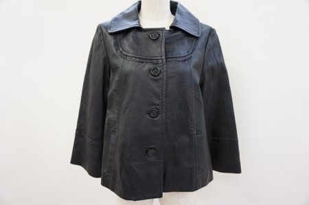 柔らかい質感のレザーがふんだんに使われているヒロコビスのジャケット