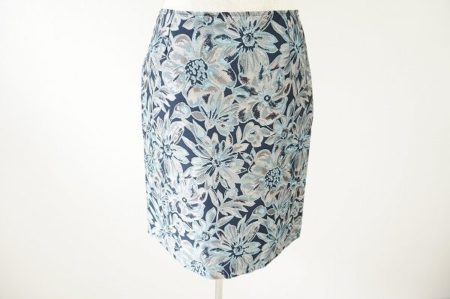 流行のフラワープリント。マックスマーラーのキュートなスカートを買取しました