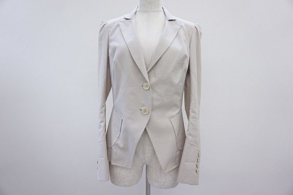 マニッシュなのに軽やか。ブルネロクチネリのメンズライクなジャケットをお売り頂きました