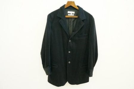 オンにもオフにも幅広く活躍してくれる。コムデギャルソンのメンズジャケットを買取いたしました