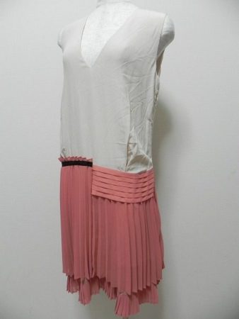 インパクトのある上下の全く違うデザインが魅力的！マックスコーワンピース