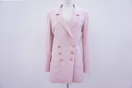 ラグジュアリーな春コーデ。女性の永遠の憧れシャネルのジャケットを買取しました