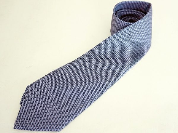 小物にハイブランドを取り入れて、装いランクアップ。エルメスのネクタイを買取しました