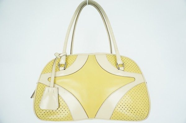 【買取致しました】ボストンバッグは実用性も個性も兼ね備えたプラダがおススメです