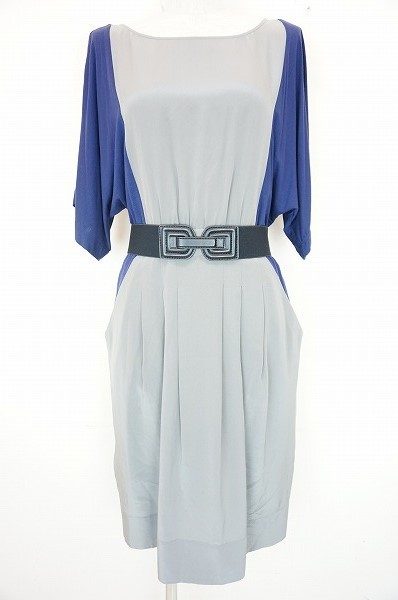 BCBGマックスアズリアのワンピースを買取り致しました。ブルーとグレーのバイカラーがおしゃれ。