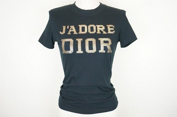 １枚で着るTシャツでラグジュアリーな装いに。クリスチャンディオールのTシャツを買取しました