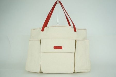 フェミニン＆カジュアルな装いを。フォクシーのキャンバストートバッグを買取しました。