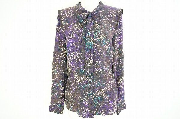 様々なシーズンで使えるブラウス選んでワードローブを楽しんで。エスカーダのブラウスを買取しました