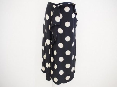 大きなドット柄とカッティングで個性を引き立たせて。ヨウジヤマモトのスカートを買取いたしました