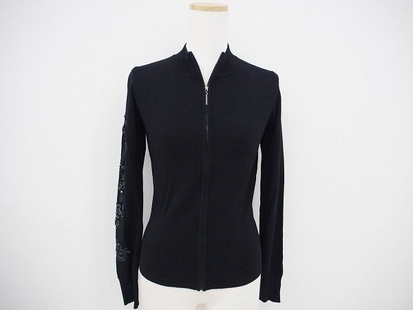 ちょっとディープな雰囲気を持つマックスマーラのブラックカーディガンを買取しました