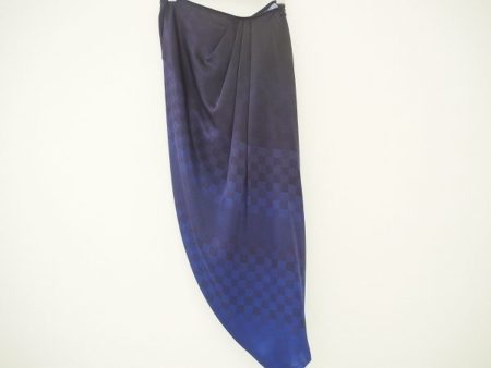 ミステリアスな雰囲気を楽しませてくれる、ドリスヴァンノッテンのスカートを買取りいたしました