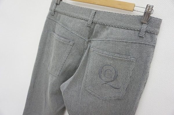 アレキサンダーマックイーンのパンツを買取りいたしました。バックポケットのワンポイントが印象的。