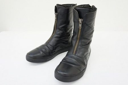 寒い季節にぴったりのボアライナー。マルタンマルジェラのジップアップブーツを買取り致しました。