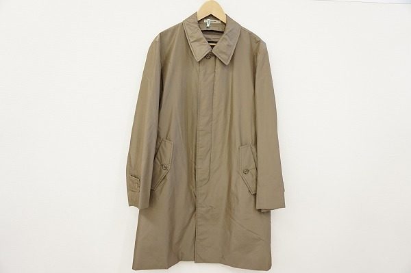 防水性や防寒性に優れた機能性をもつ、ラグジュアリーなアクアスキュータムシルク混コートを買い取りました