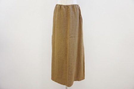 年齢を選ばないシンプルなデザイン。マックスマーラのロングスカートを買取しました