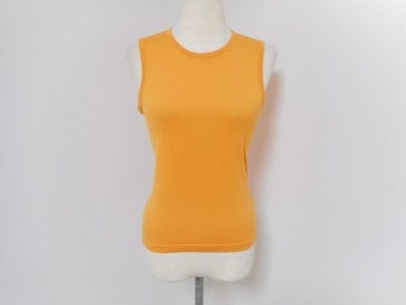 魅力的ながらもアクティブな女性を演出できる、ジョンスメドレーのカットソーをお売りいただきました。