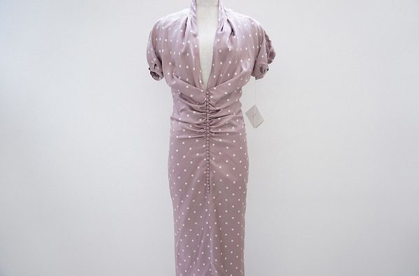 【買取り致しました】ドット柄が華やかな春を楽しませてくれる、クリスチャンディオールのワンピース