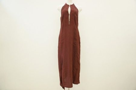 ラフな雰囲気とセクシーさが共存。マックスマーラの赤茶系ワンピースを買取しました