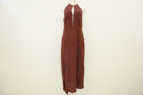 ラフな雰囲気とセクシーさが共存。マックスマーラの赤茶系ワンピースを買取しました