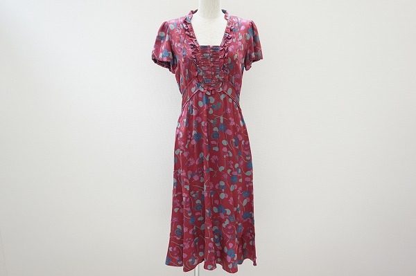 １枚でコーディネートが完成する鮮やかさ。マークジェイコブスのワンピースを買取致しました。