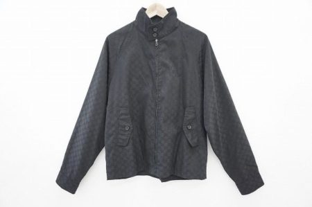 グッチのロゴデザインがさりげないプリント。メンズ向けジャケットを買取しました