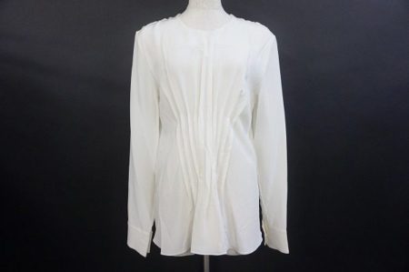 エレガントでガーリーならこれで間違いなし！マルニのシンプルなシルクブラウスを買取り致しました。