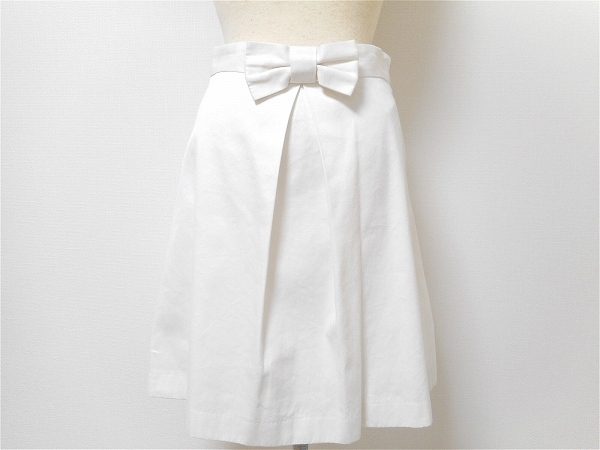 可愛いデザインなのに大人っぽい！大人の休日スタイルにオススメのイエナの麻混スカートを買取り致しました。