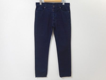 【買取り致しました】ゆとりのあるシルエットでリラックス感が楽しめる、マルタンマルジェラの紺色パンツ