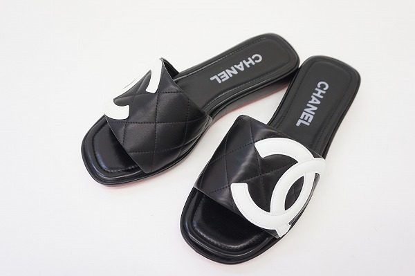 ハイブランドをラフに履きこなす！シャネルのカンボンラインサンダルを買取しました