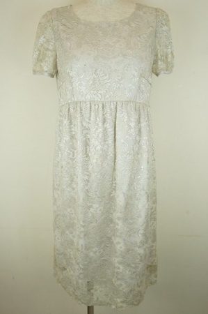 可憐で繊細なレースが目を惹きます！エストネーションのレースワンピースを買取しました