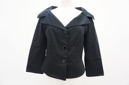 着込んでもセクシー。フォクシーのライトなジャケットを買取しました。