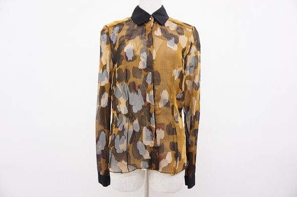 存在感溢れる柄で、強さとエレガンスをお届け。ロエベのシルクシャツを買取しました