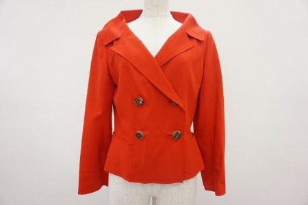 絶妙なフォルムとディティールが上品な一枚。フォクシーのジャケットを買取しました。