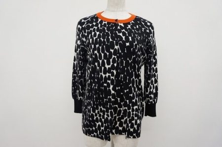 キュートなドット柄に夢中。グッチのカシミア100パーセントのアンサンブルを買取しました