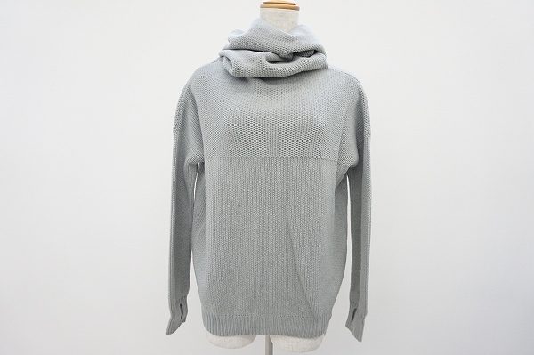 ルーズなラインがセクシー。エルメスのカシミア混タートルニットを買取しました
