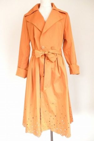 鮮やかなシャーベットオレンジで顔色も明るく。フォクシーニューヨークのワンピースを買取しました。