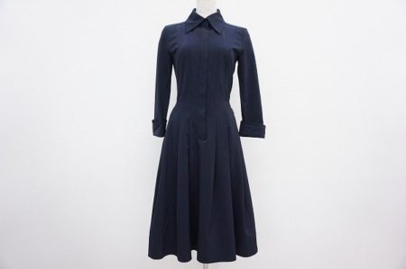 ノーブルでシック。フォクシーニューヨークのネイビーロングワンピースを買取しました。