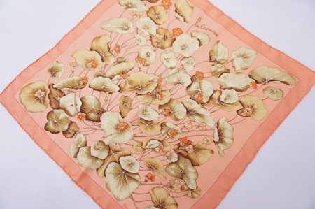 コレクターも垂涎必至！エルメスのエレガントなスカーフを買取しました