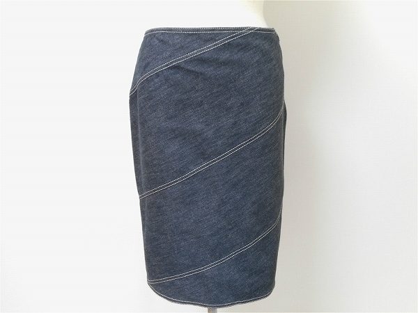 【買取りいたしました】エスカルゴみたいなステッチがキュート！ジュンコシマダのデニムスカート