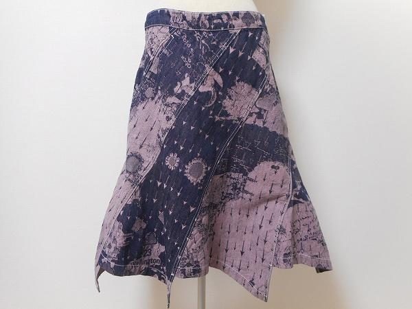 変形デザインが小慣れた感を出してくれる。イッセイミヤケのスカートをお売り頂きました。